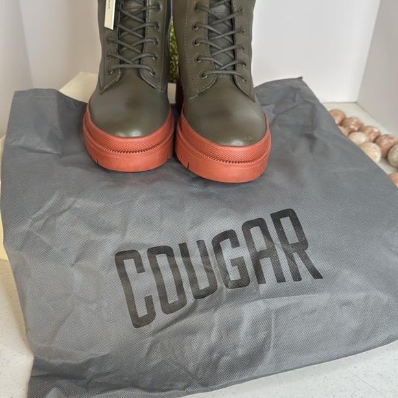 COUGAR Women's Saydee Leather combat boot Sz 7/ Olive - Picture 15 of 15